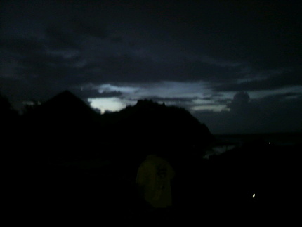 豪雨...