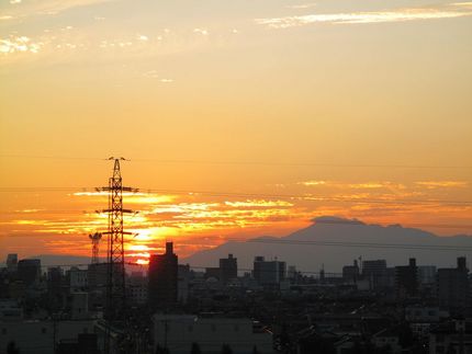 今日の夕景は広角で