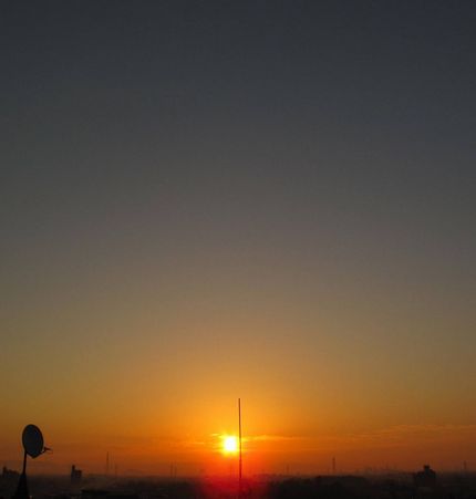 今朝の朝陽（2010.10.1...