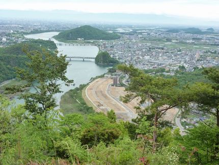 お山は新緑その２