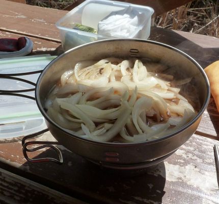 玉ねぎを煮ます