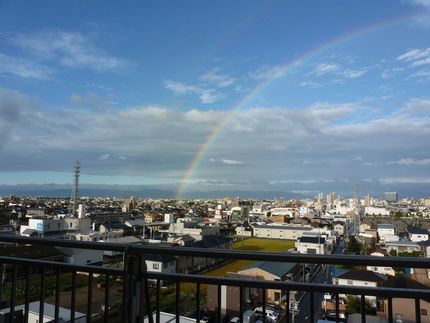 台風一過、空には虹が