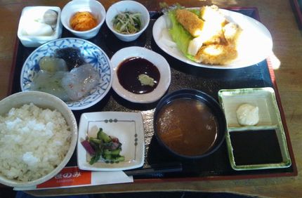キレイナオネエサンと昼ご飯
