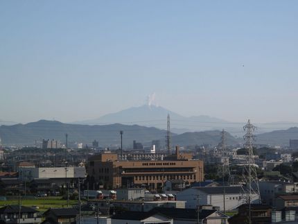 やっと姿を表した御嶽山