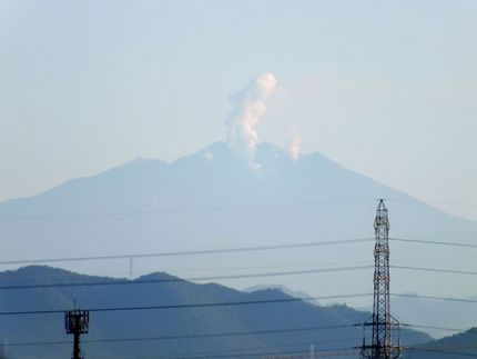 やっと姿を表した御嶽山
