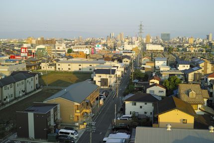 伊吹山も見えず、養老山系北端が...