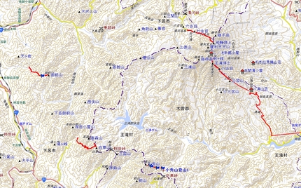 小秀山と御嶽山の位置関係、小秀...