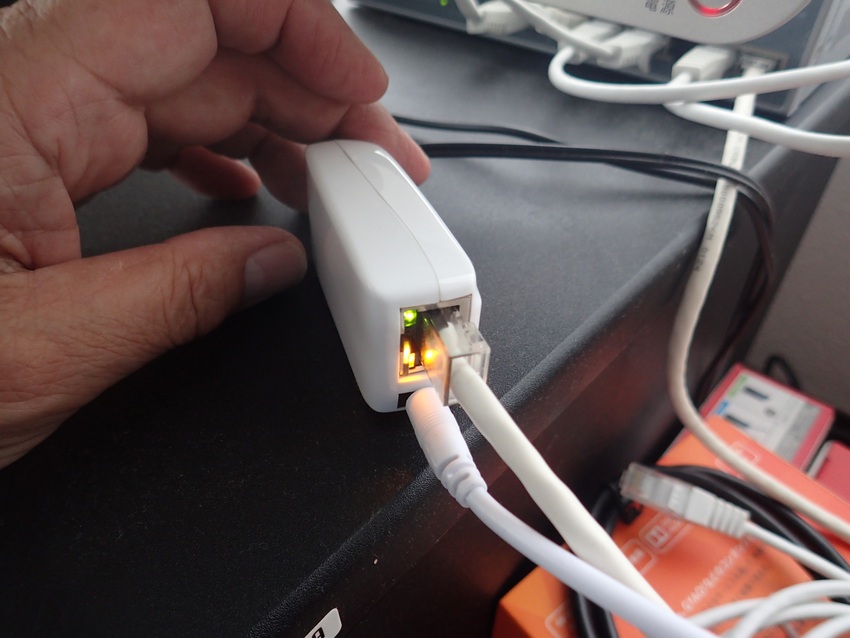 電源はUSBから可能。...