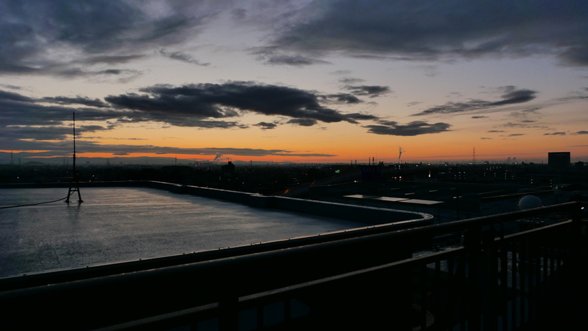 これは夜明け前