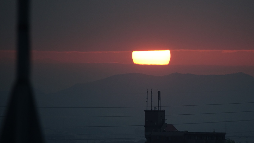 今日の日の出(2021.04....