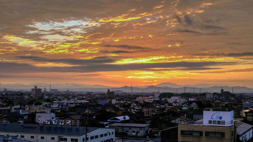 今日の夜明け前（2023.08...