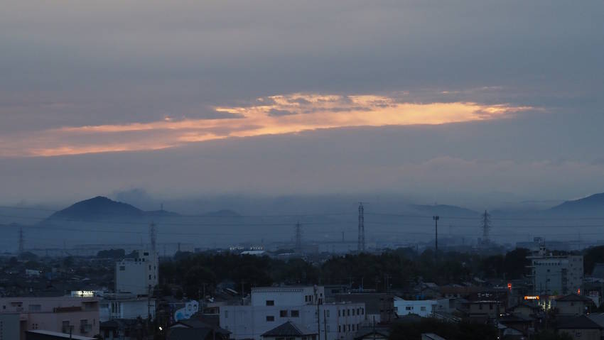 今日の夜明け前（2023.10...