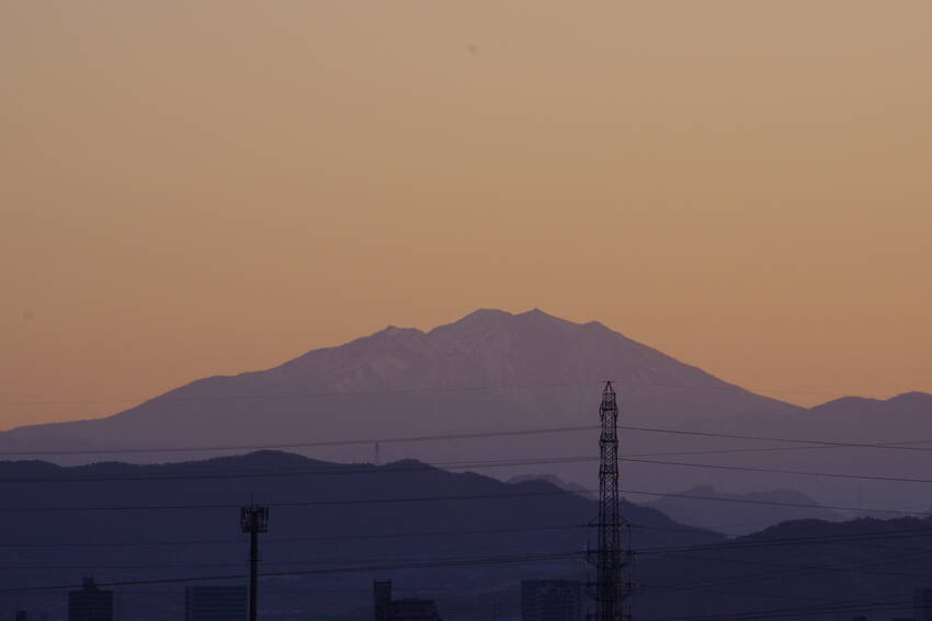 今朝の御嶽山（2025.04....