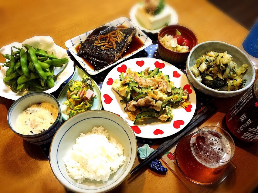 鰈の煮つけとゴーヤチャンプルー