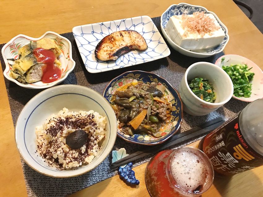 カジキマグロの醤油漬け焼きと黒...