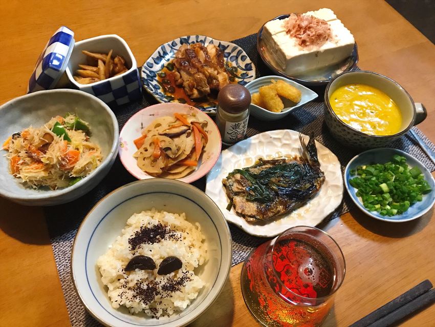 アジのかば焼きと黒にんにく玄米...
