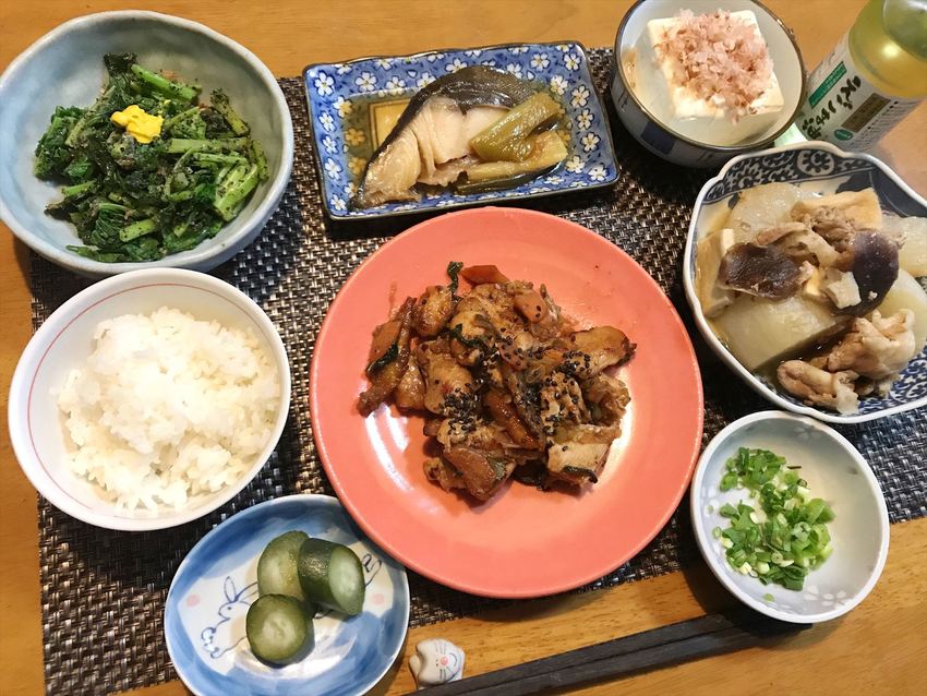 2021年3月の献立（鶏肉の炒...