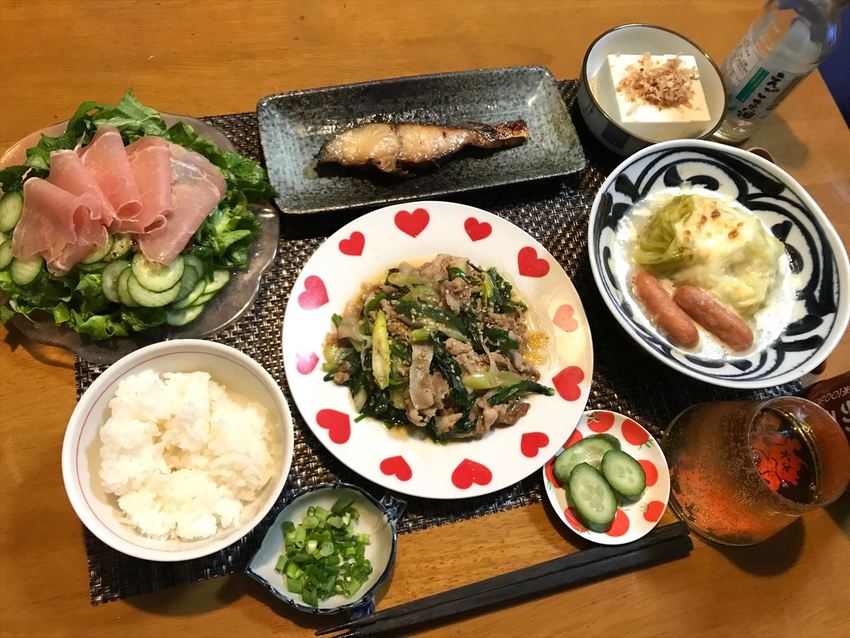 ロールキャベツと肉野菜炒め定食