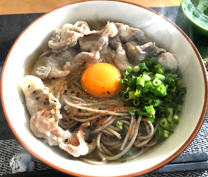 朝は肉蕎麦