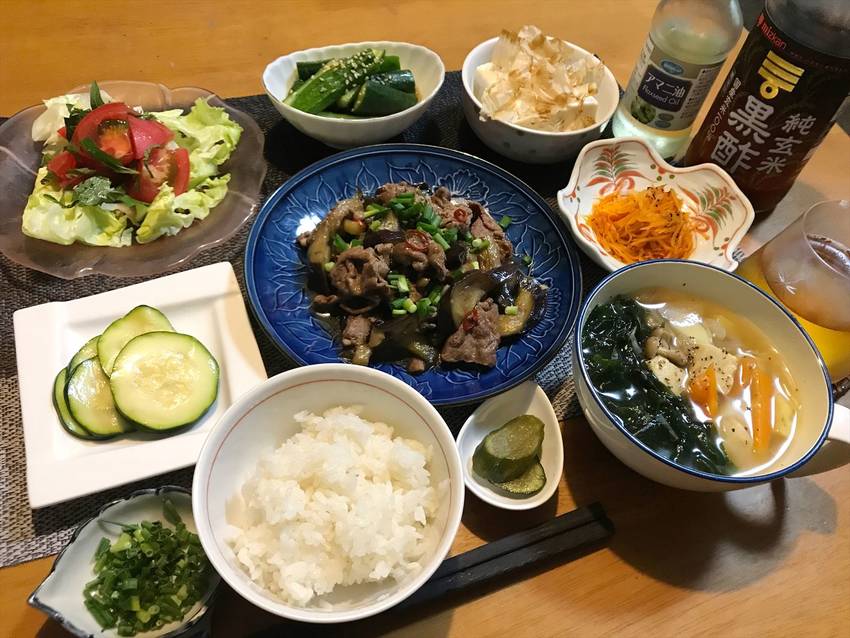 茄子と牛もも肉のニンニク醤油炒...