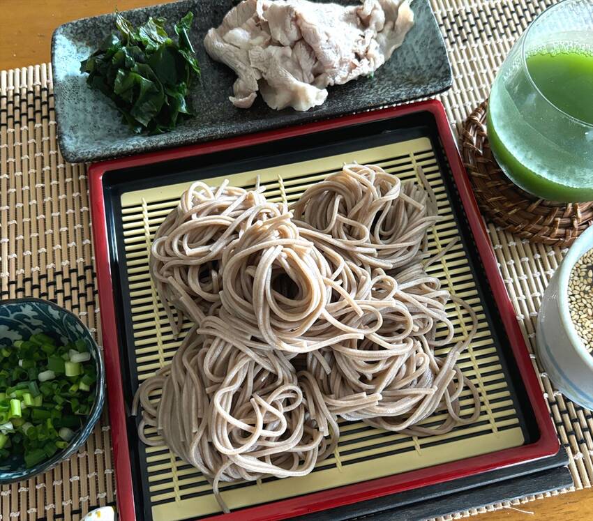 朝は冷たいお蕎麦