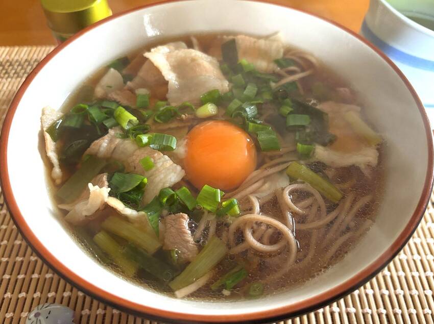 朝は肉蕎麦
