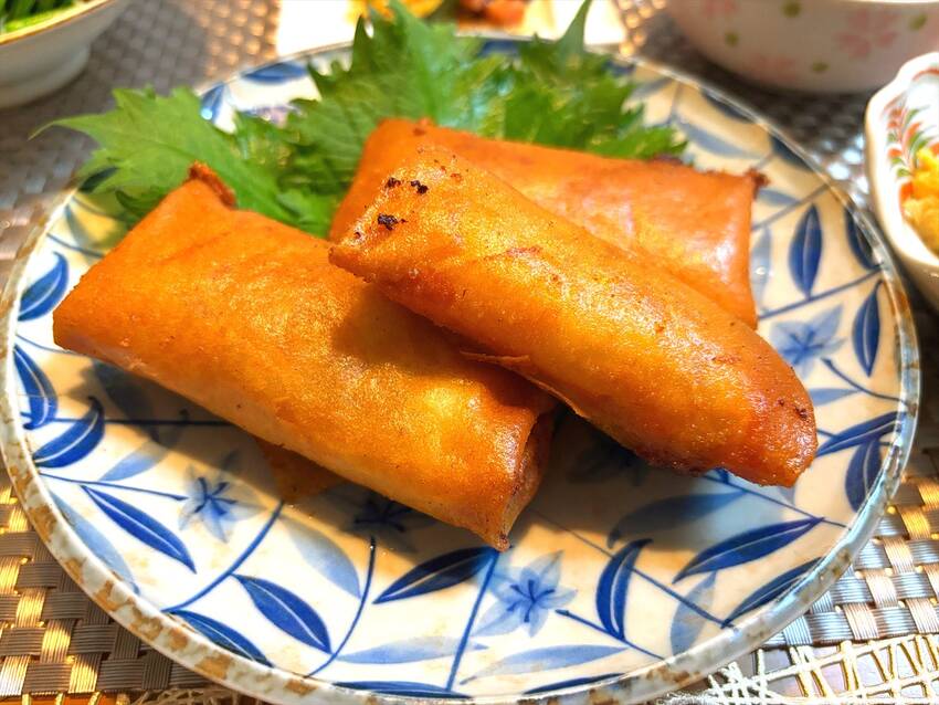 豚肉とピーマンのチーズ春巻き