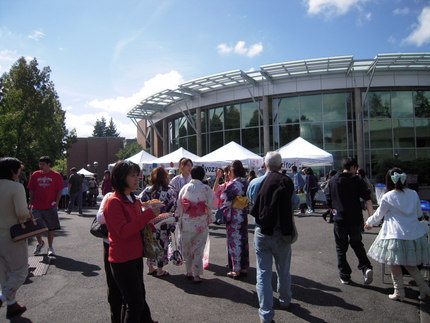 秋祭り　その2　ランチは屋台で...