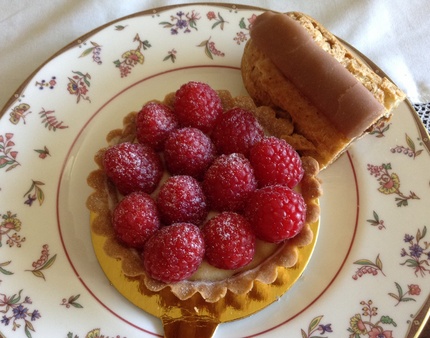 美味しいケーキをご馳走になりま...