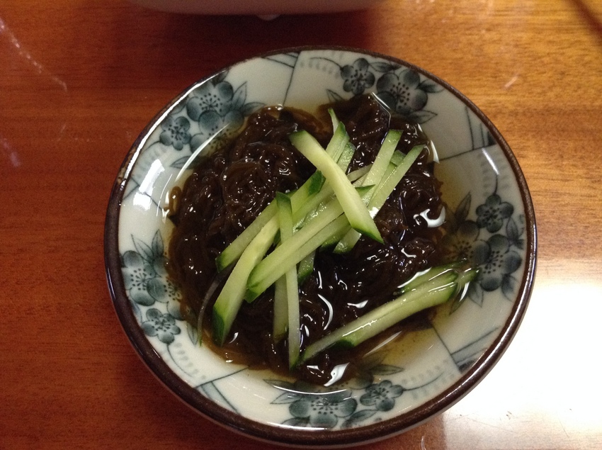 モズクの酢の物