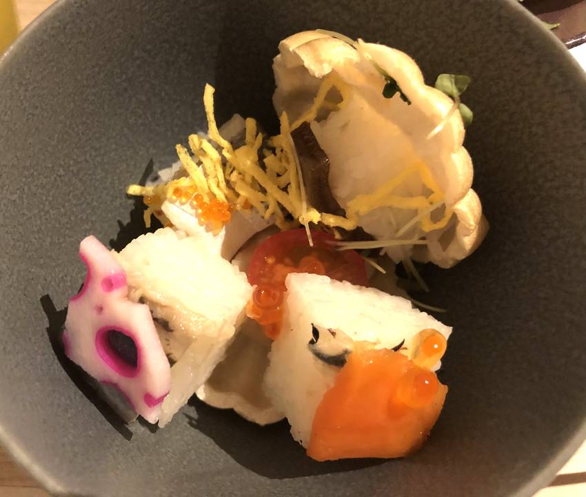 もなか寿司、お腹が膨れそうだっ...