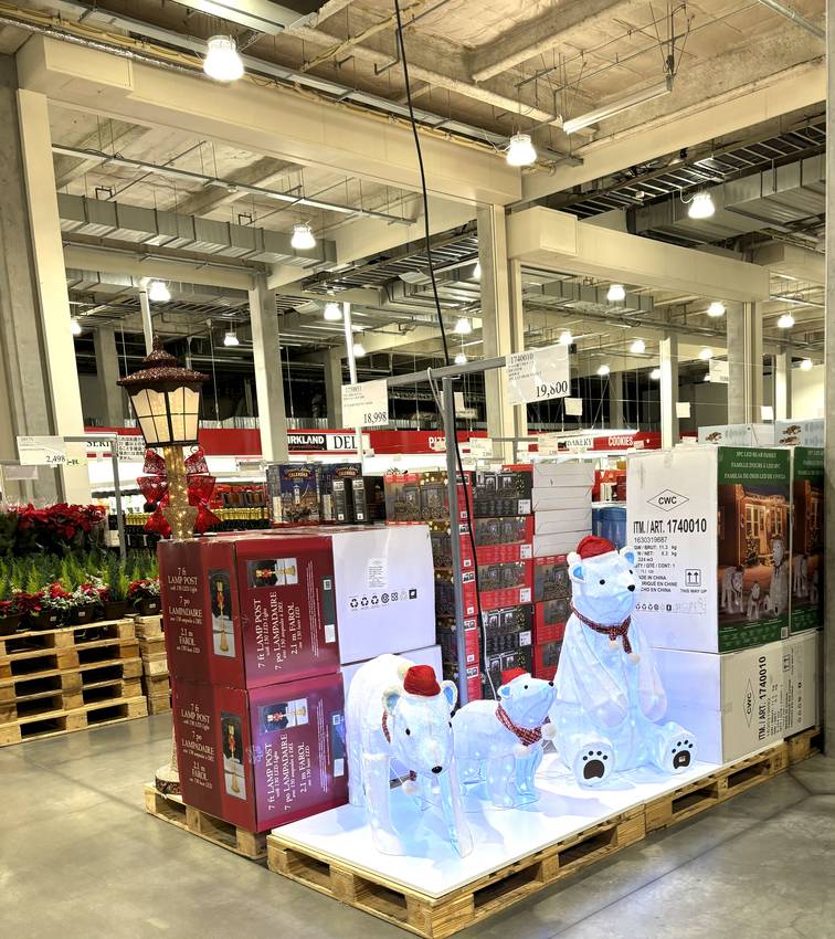 クリスマス🎄関連商品がいっぱい...