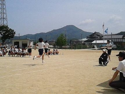 今日は「学校に行こうデー」