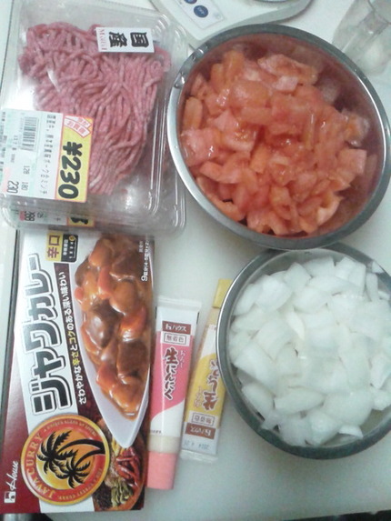 今夜はなんちゃってキーマカレー