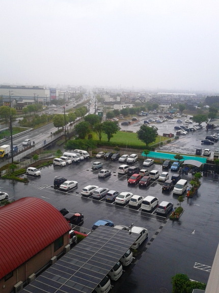 雨こんこん