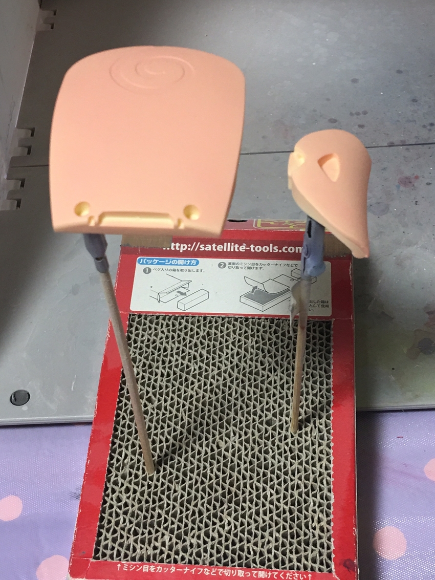 腹巻と口元です
