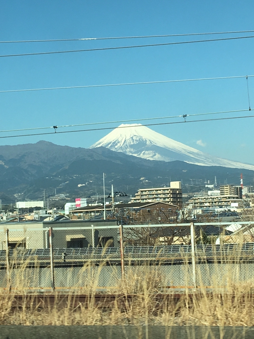 行く途中で撮影した富士山です