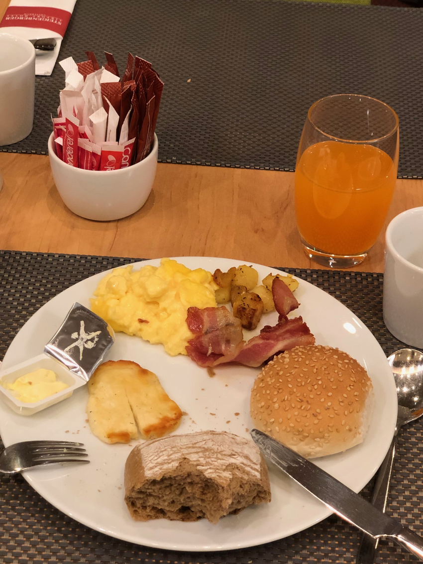 オランダで朝食をw