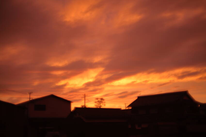 久し振りによく焼けた夕空でした...