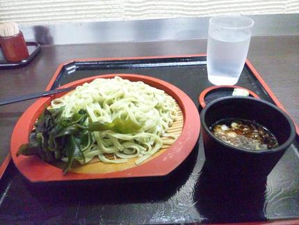 ナカナカヤルナァ