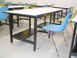 大学に特注の作業台を納品しまし...