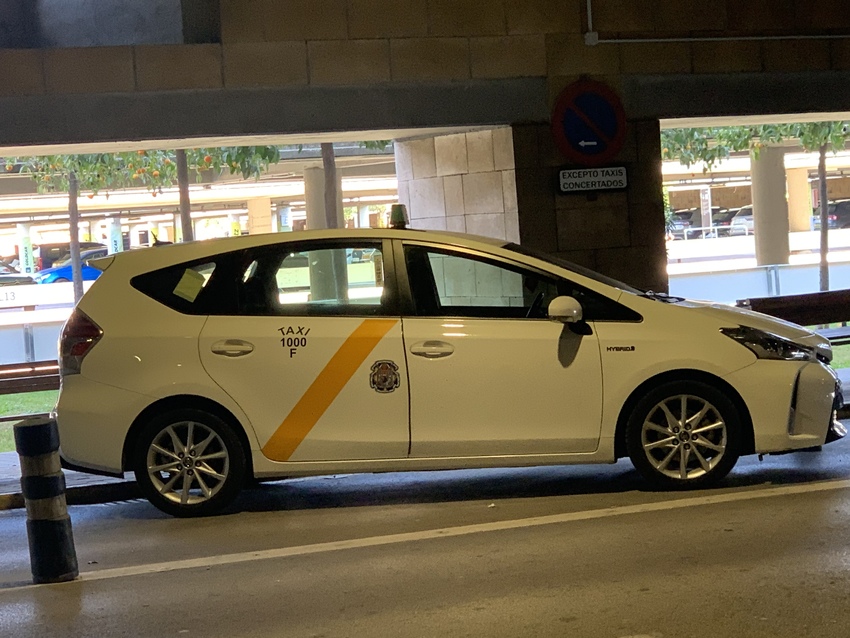 セビージャのタクシーは黄色の線