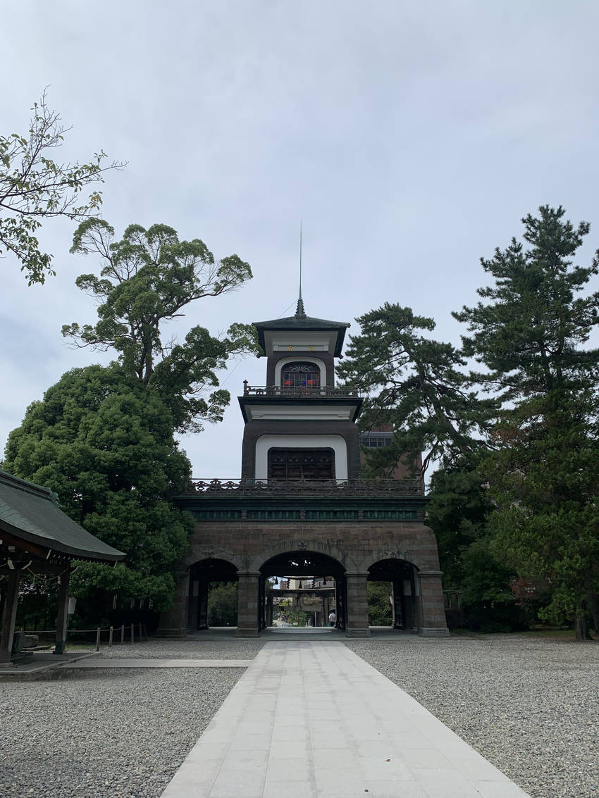 金沢散歩〜尾山神社の神門