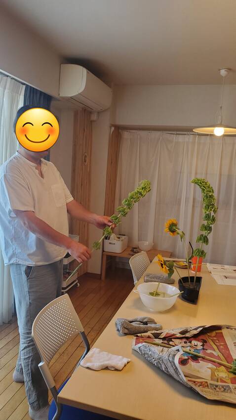 4本目の花を生けるにあたり、他...