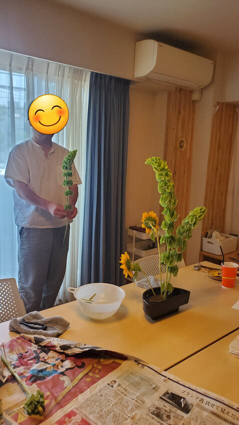5本目の花を生けるにあたり、他...