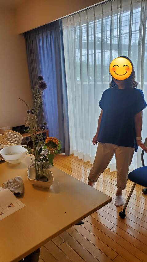全てのお花をいけて、全体を眺め...