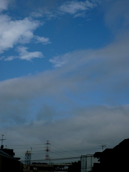 今日の朝の空。