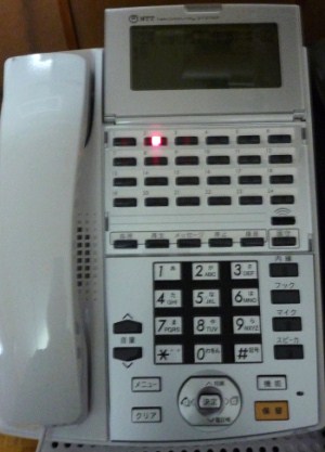 電話交換･･･。