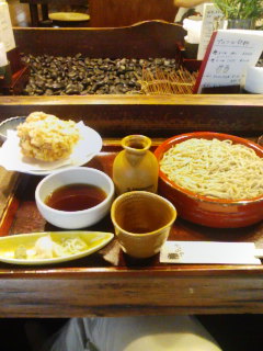 暑い日のお昼は。
