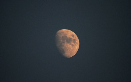 今夜の月は・･･･。